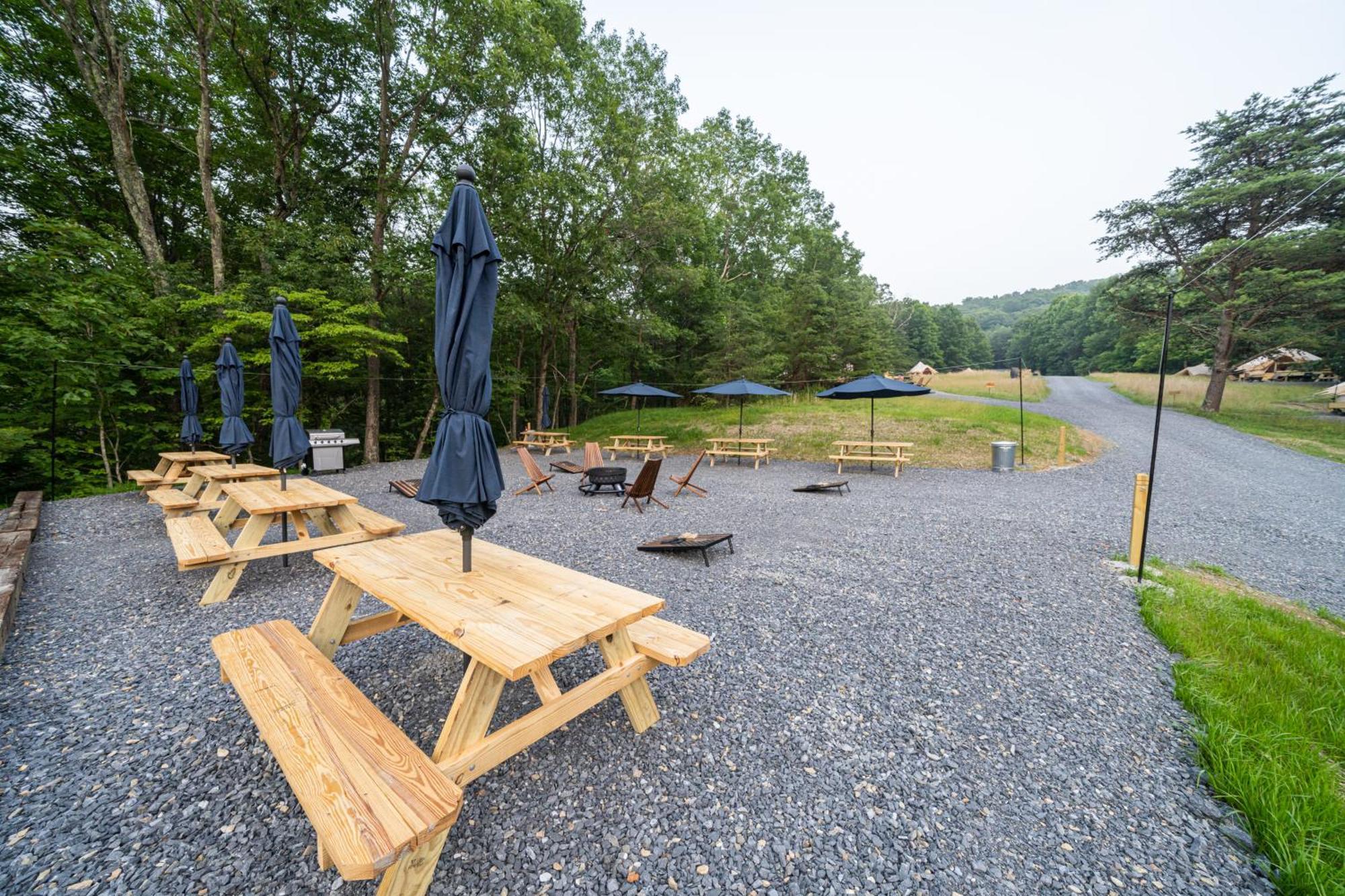 Firefly Ridge Luxury Retreat Hotel Great Cacapon Exterior foto